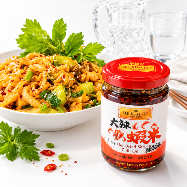 Stegte ramen nudler med blæksprutter og reje chilipasta